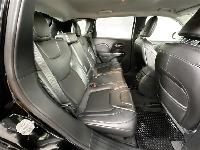 Used 2020 Jeep Cherokee Latitude Plus w/ Cold Weather Group image 27