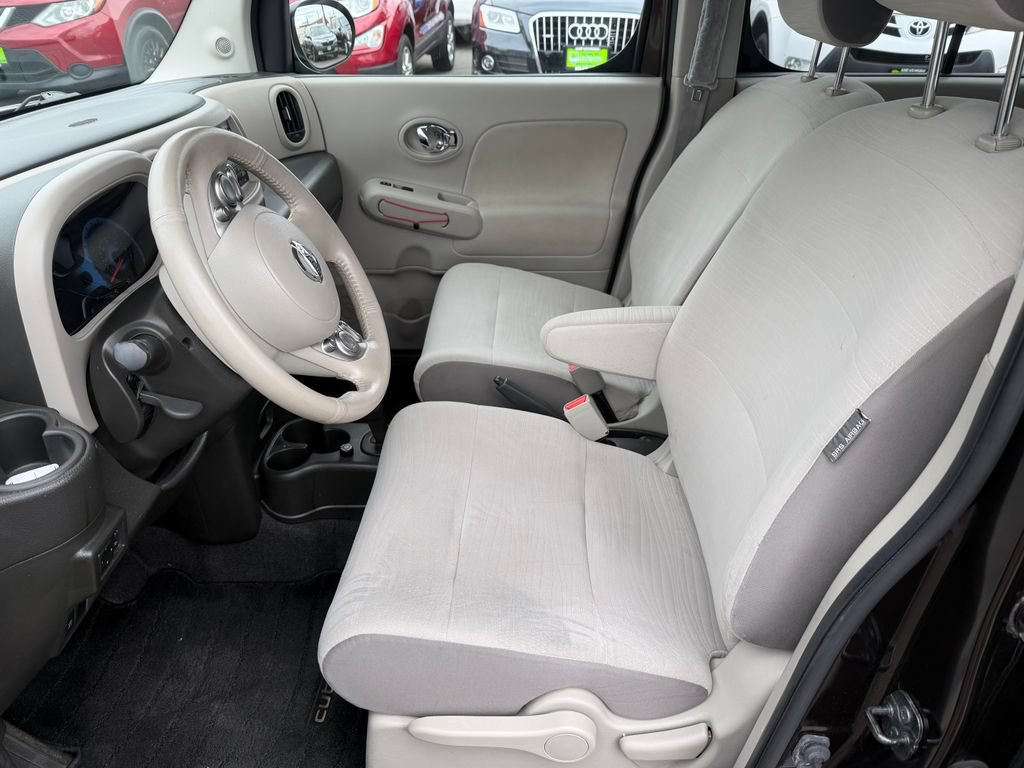 Used 2010 Nissan Cube 1.8 S w/ Interior Designer Pkg FWD image 5