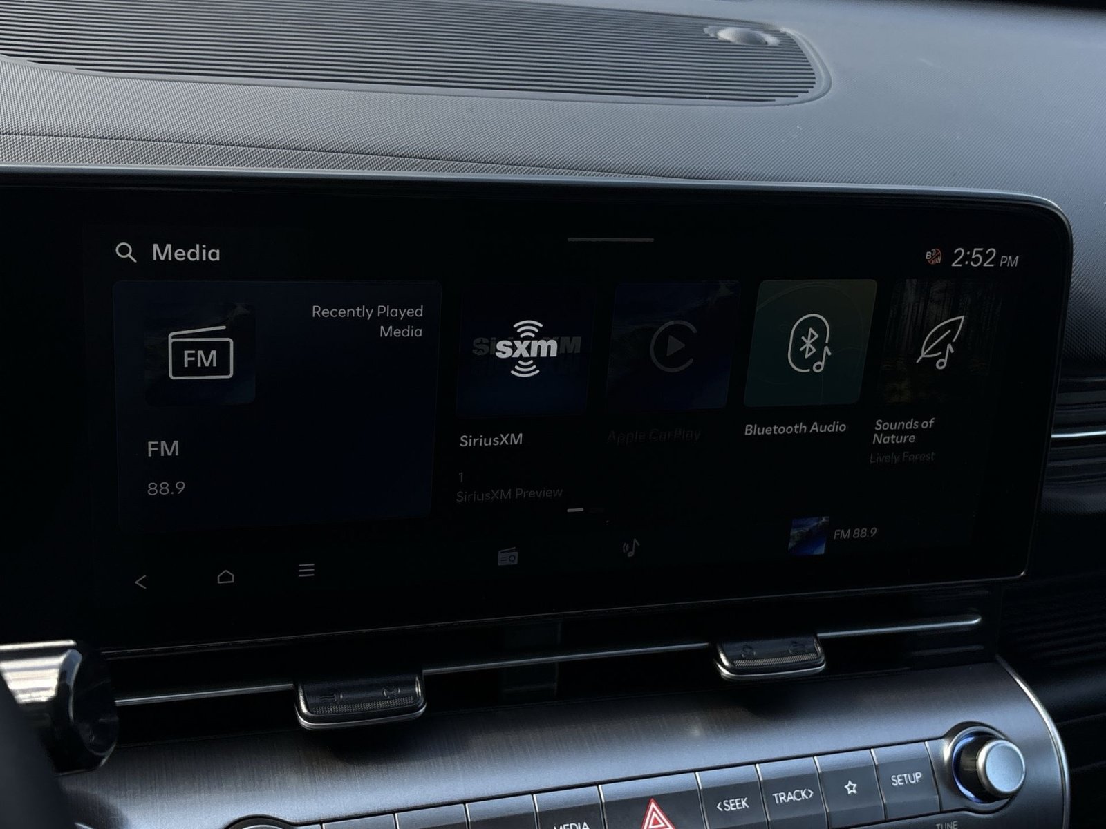Certified 2025 Hyundai Kona SEL AWD/4WD image 18