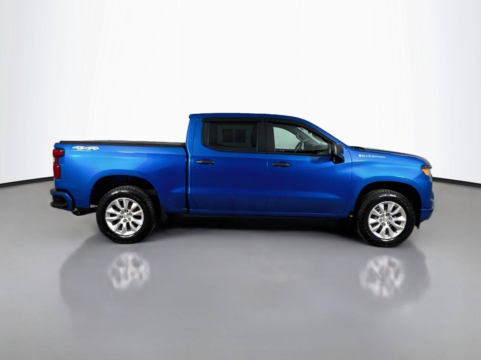 Used 2023 Chevrolet Silverado 1500 Custom AWD/4WD image 10