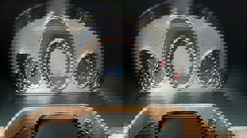 Used 2011 Mercedes-Benz E 350 4MATIC Sedan image 12