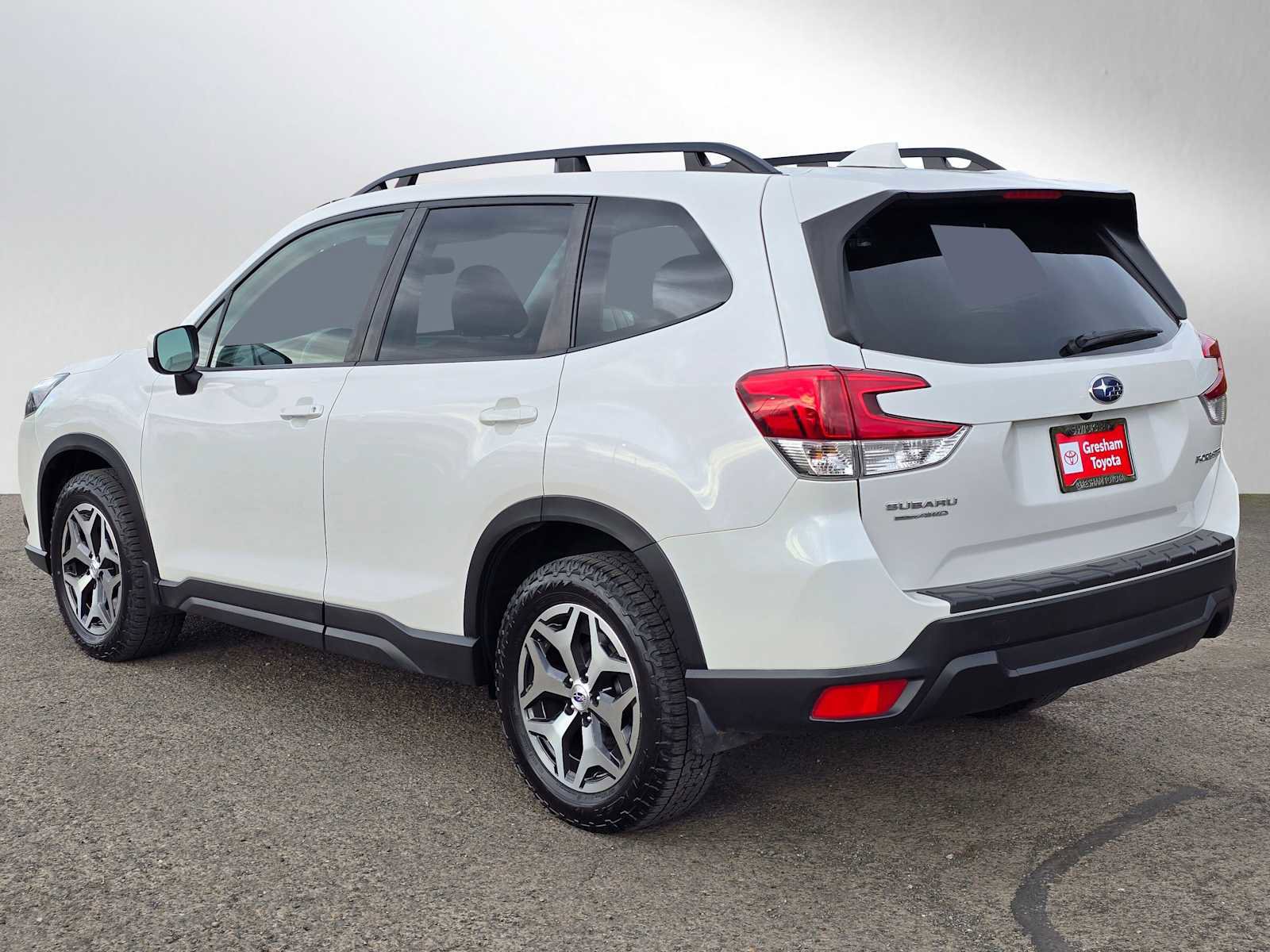 Used 2023 Subaru Forester Premium image 6