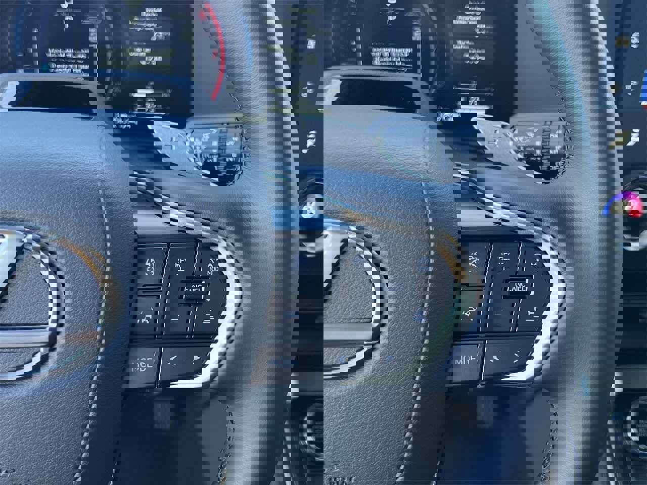 Used 2025 Lexus GX 550 w/ Cold Area Package image 12