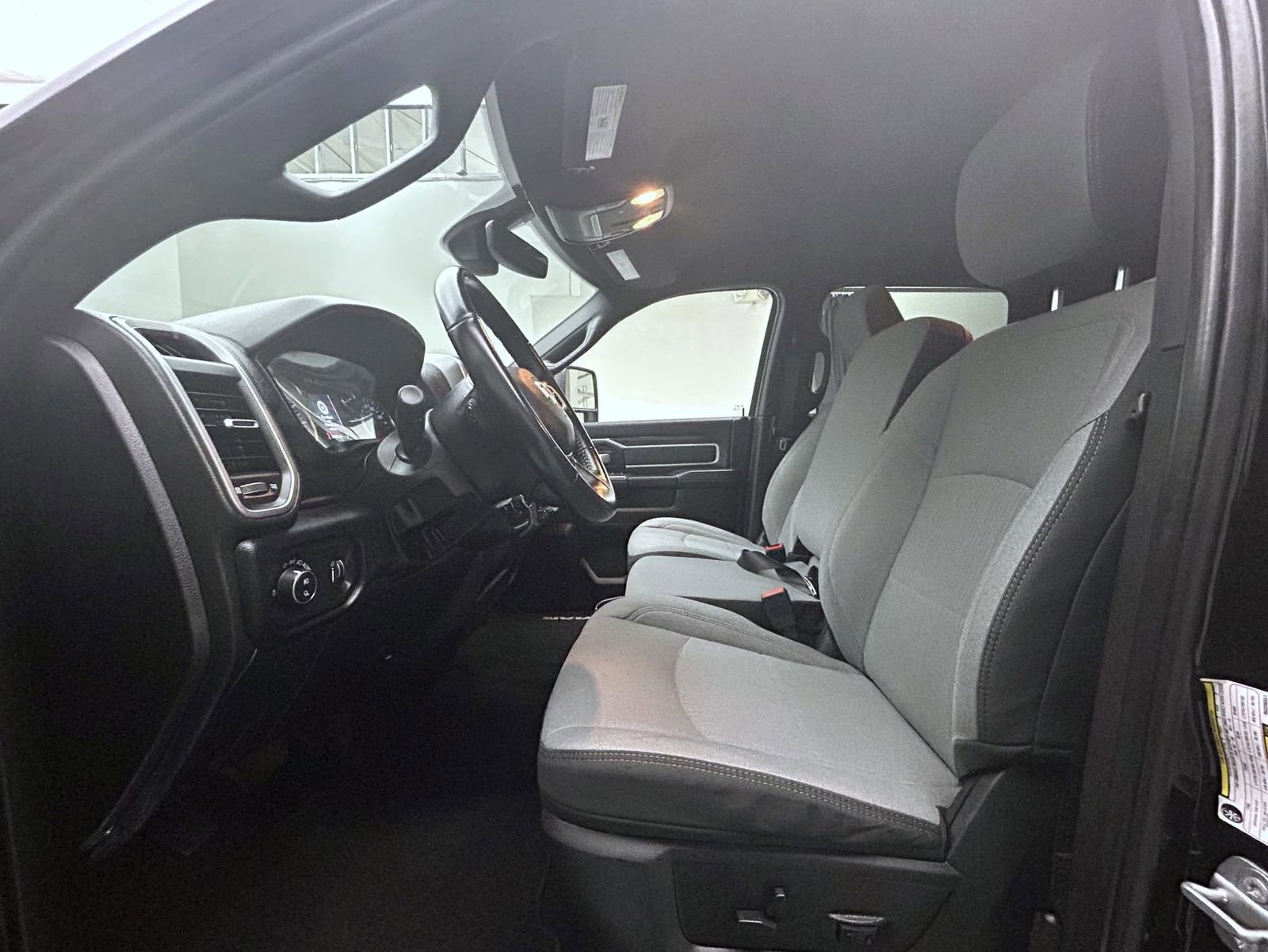 Used 2024 RAM 2500 Big Horn image 10