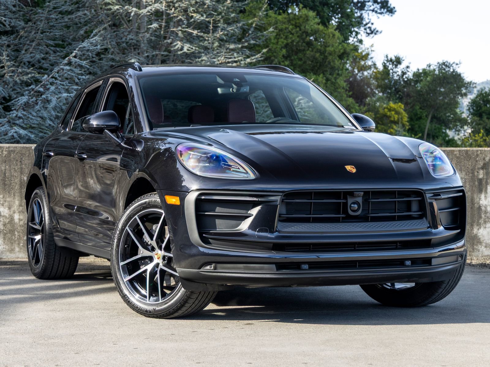 New 2025 Porsche Macan image 6