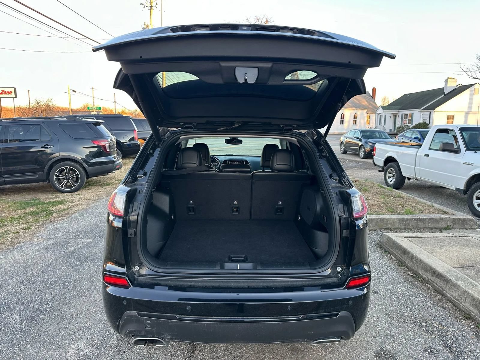 Used 2020 Jeep Cherokee Limited FWD image 9