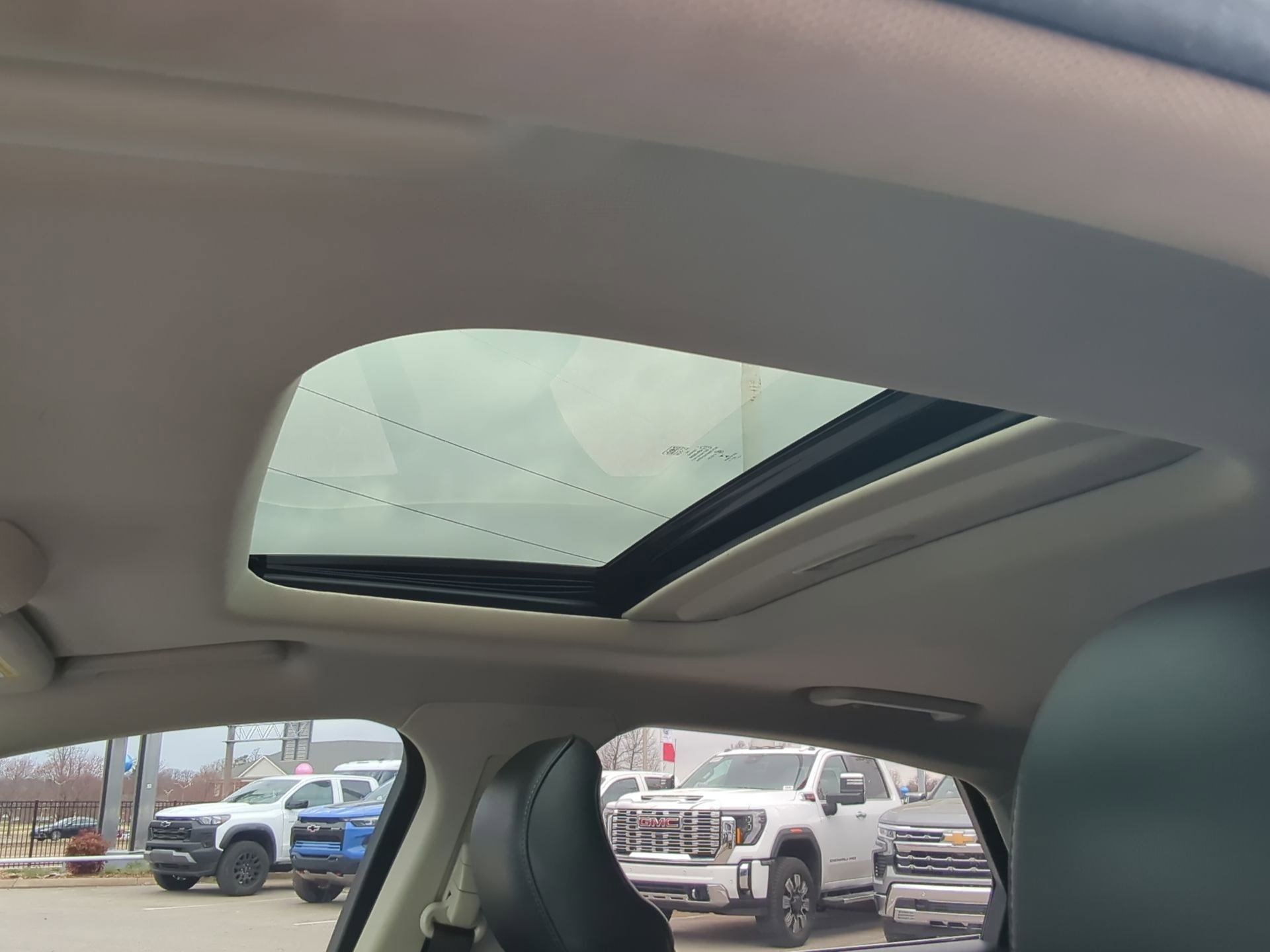 Used 2019 Ford Fusion SEL FWD image 19