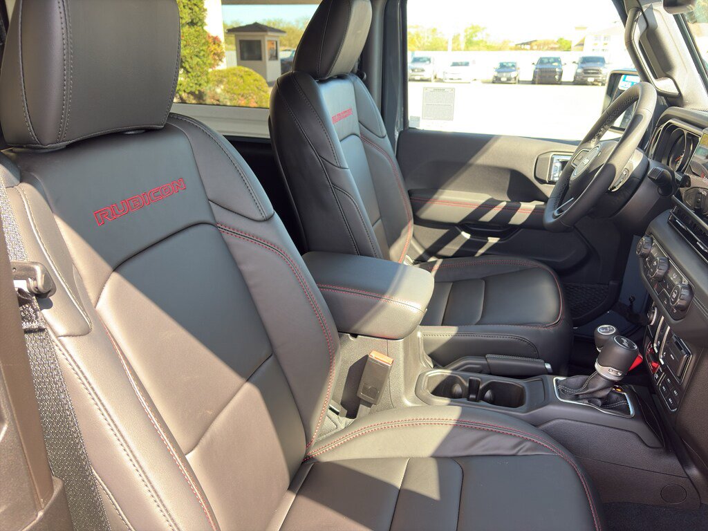 Used 2026 Jeep Wrangler Rubicon image 24