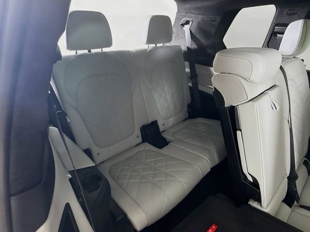 Used 2024 BMW X7 xDrive40i w/ Parking Assistance Package image 28