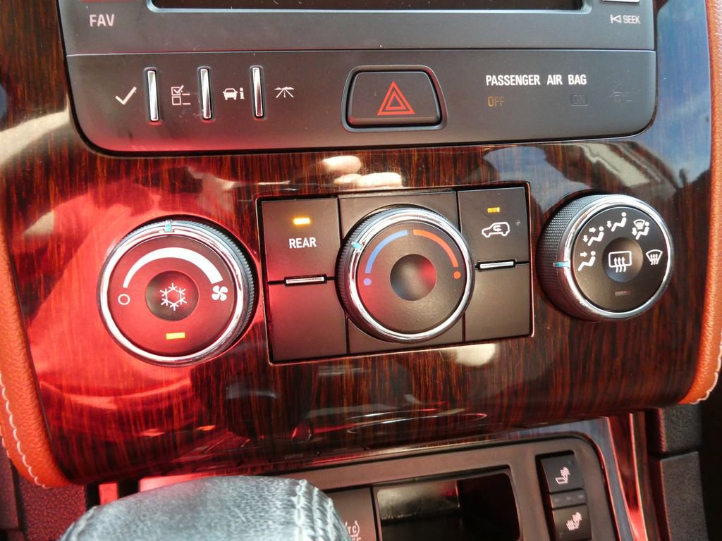 Used 2017 Chevrolet Traverse LT w/ Style and Technology Package FWD image 29