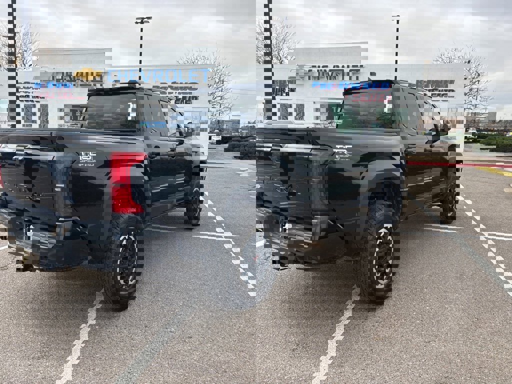 Used 2024 Toyota Tacoma TRD Off-Road image 5