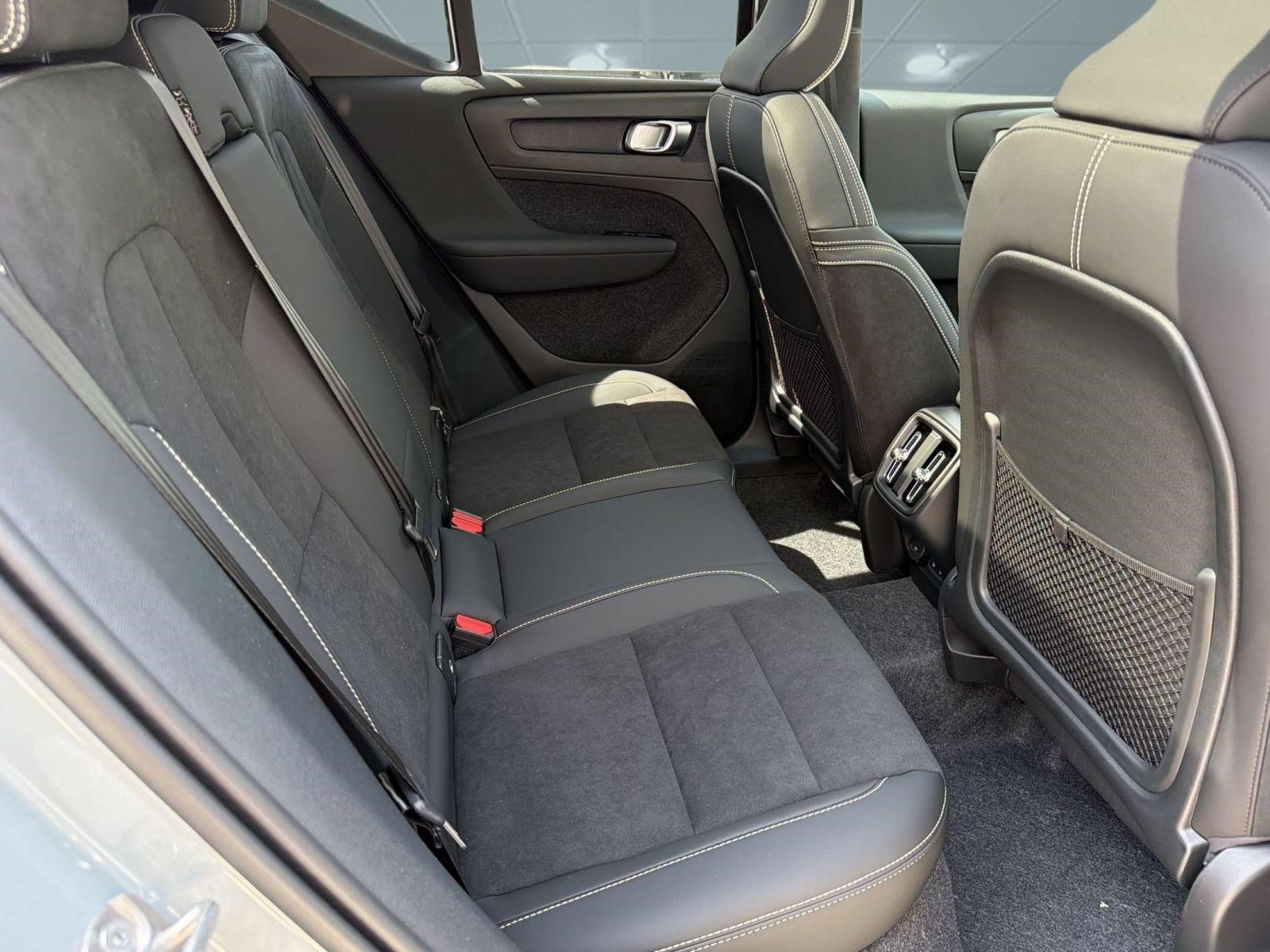 New 2026 Volvo XC40 B5 Ultra w/ Protection Package Premier AWD/4WD image 30
