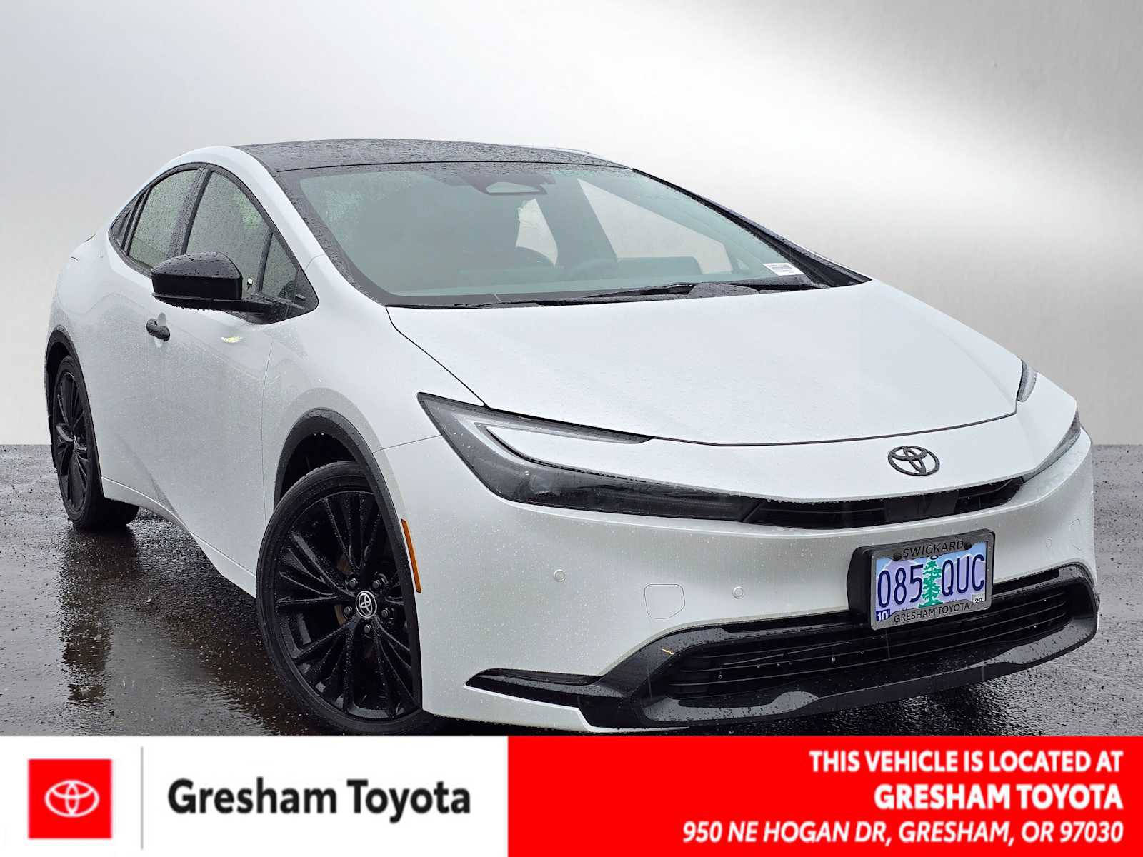 Used 2026 Toyota Prius Plug-In Hybrid image 1