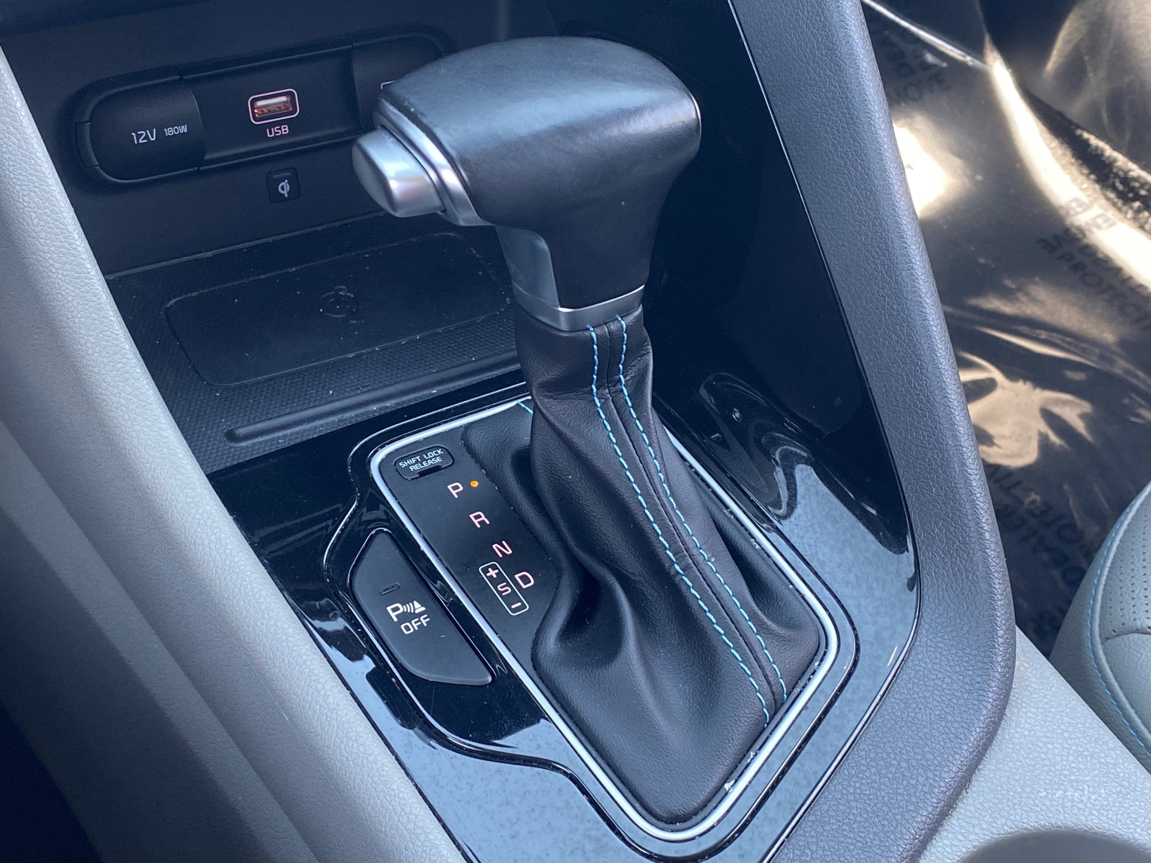 Used 2022 Kia Niro EX Premium FWD image 29