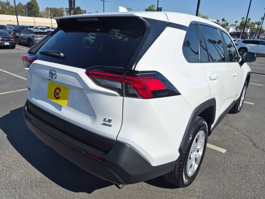 Used 2025 Toyota RAV4 LE image 7