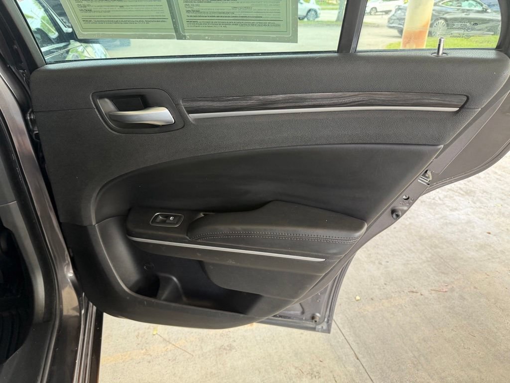 Used 2019 Chrysler 300 Touring w/ Sport Appearance Package RWD image 29