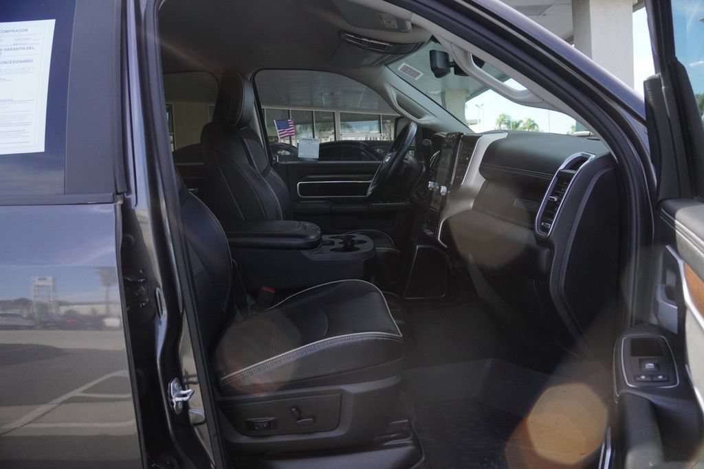 Used 2023 RAM 3500 Laramie AWD/4WD image 33