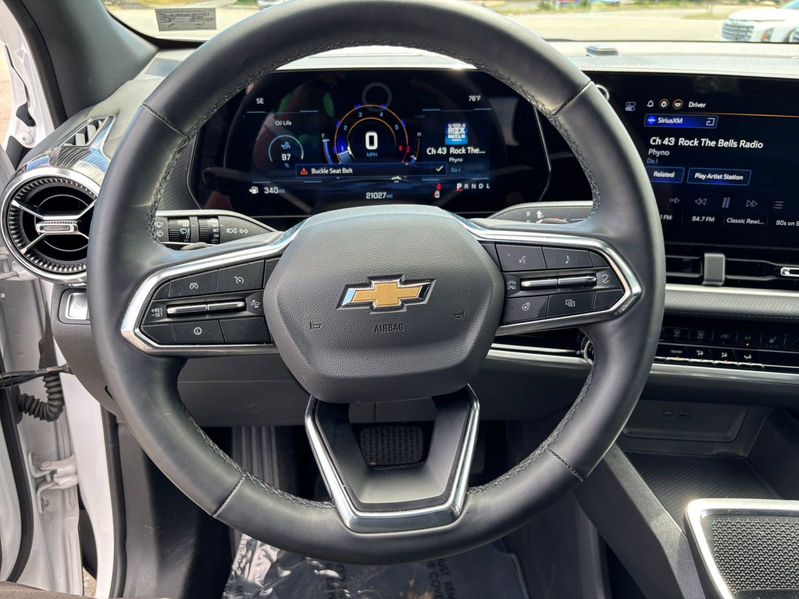 Used 2025 Chevrolet Equinox LT FWD image 28