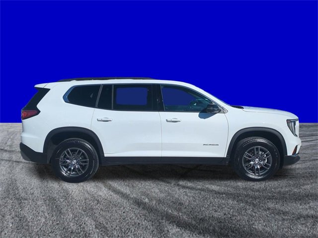 Used 2025 GMC Acadia Elevation image 3