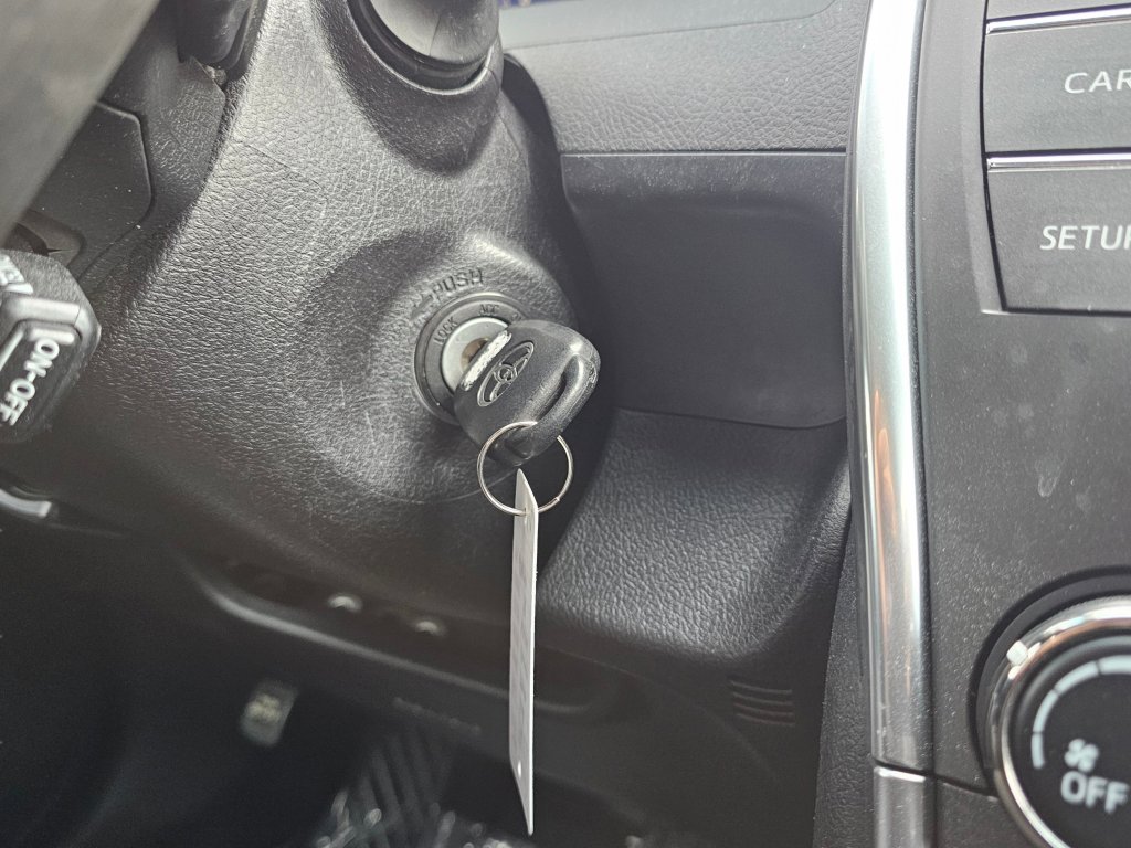 Used 2016 Toyota Camry SE FWD image 9