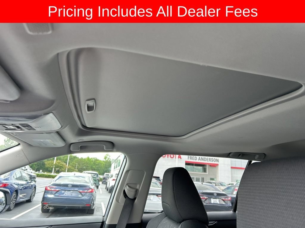 Used 2025 Toyota RAV4 XLE w/ Convenience Package FWD image 5