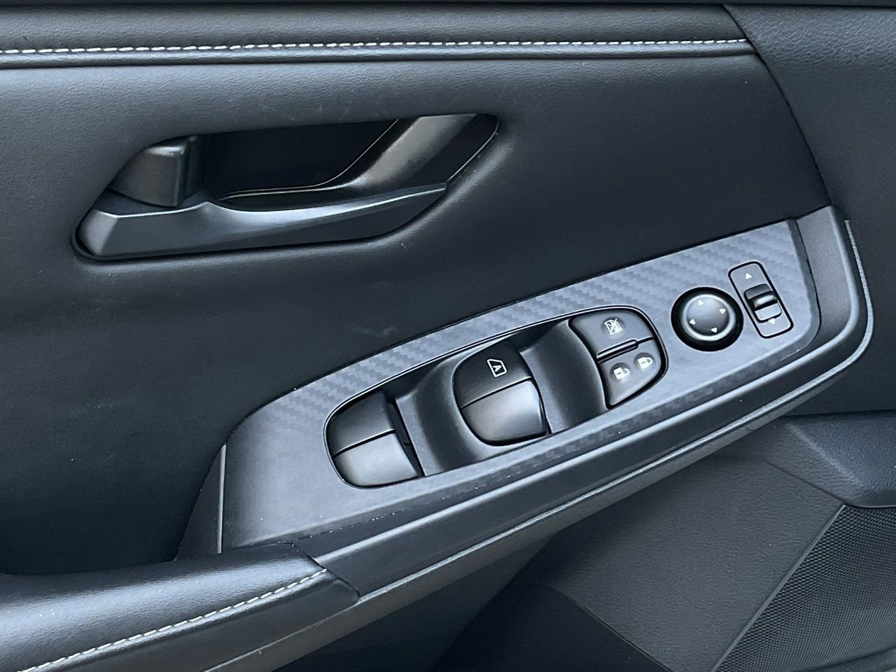 Used 2025 Nissan Sentra S image 12