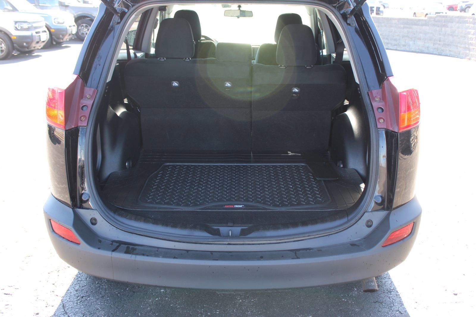 Used 2014 Toyota RAV4 XLE image 16
