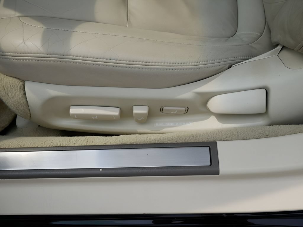 Used 2002 Lexus SC 430 Convertible RWD image 16