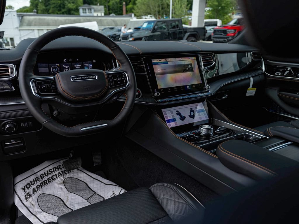 New 2026 Jeep Grand Wagoneer L Summit AWD/4WD image 16