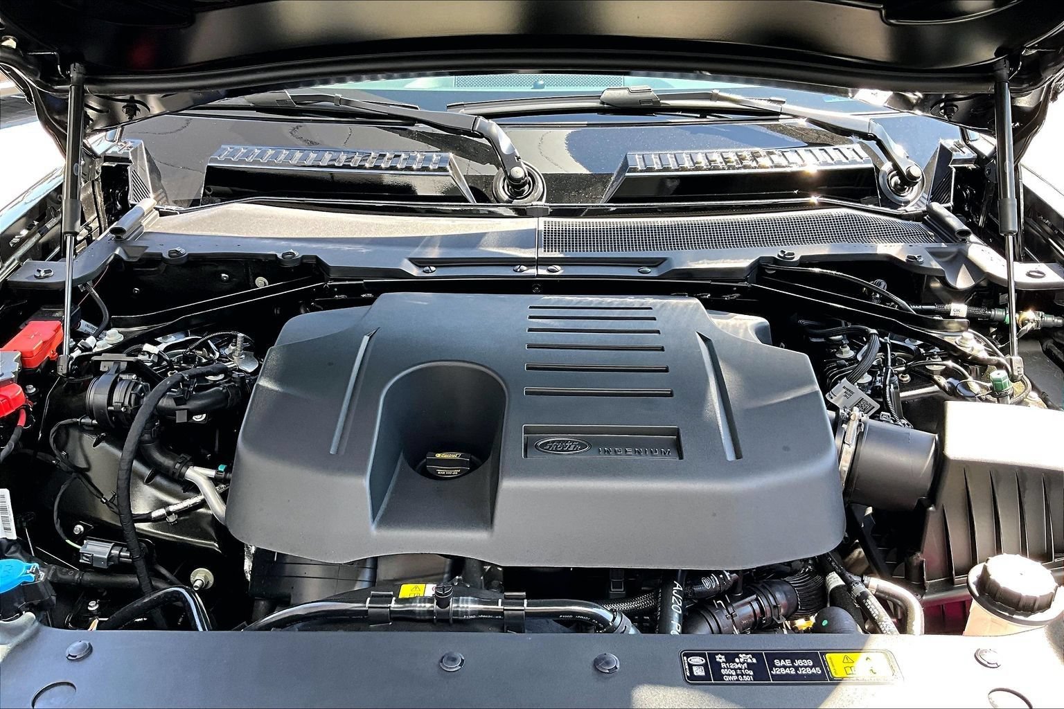 New 2026 Land Rover Defender 110 X-Dynamic SE AWD/4WD image 11