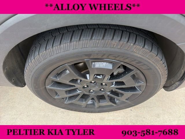 Certified 2021 Kia Telluride SX w/ Nightfall Edition Package image 16