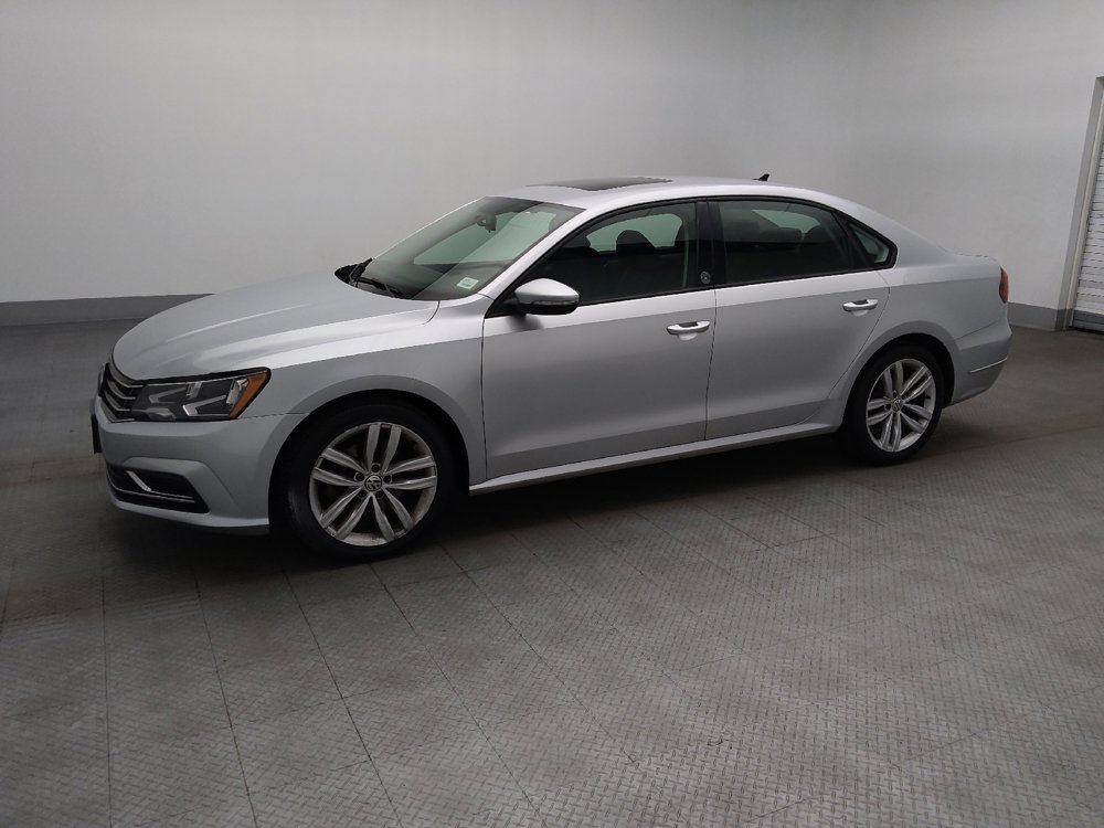 Used 2019 Volkswagen Passat 2.0T Wolfsburg FWD image 2