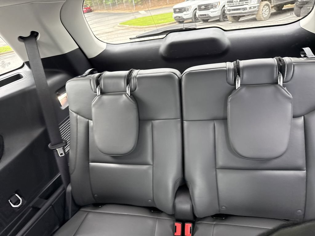 Used 2025 Ford Explorer Active w/ Active Comfort Package AWD/4WD image 22
