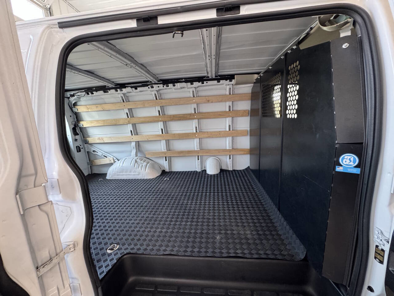 Used 2023 GMC Savana 2500 w/ Driver Convenience Package image 25