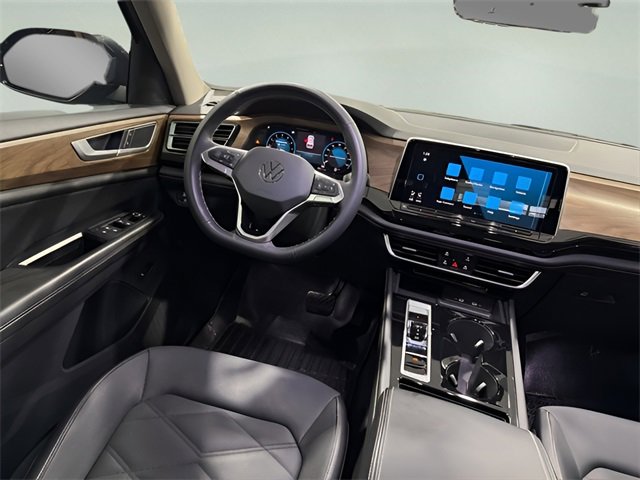 Used 2024 Volkswagen Atlas SE w/ Panoramic Sunroof Package image 26