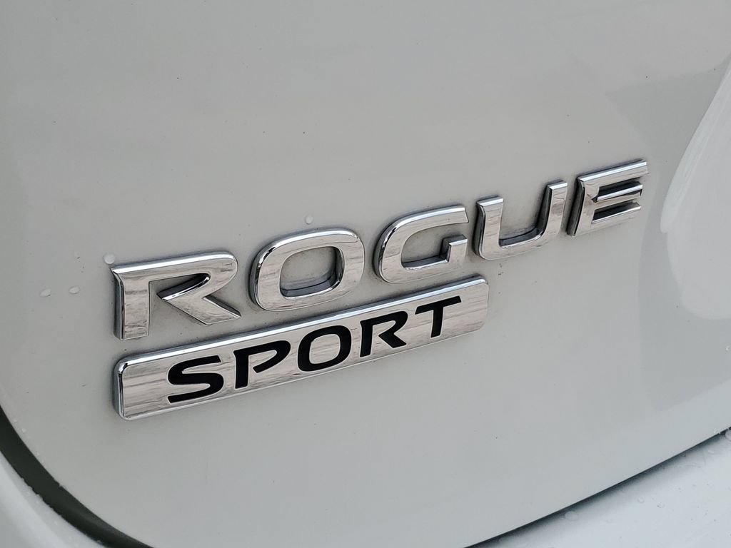 Certified 2020 Nissan Rogue Sport SL w/ Premium Package FWD image 8