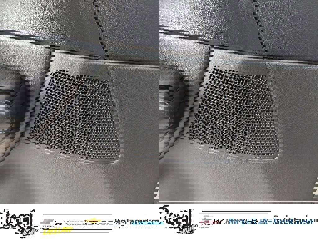 Used 2025 MAZDA CX-30 AWD 2.5 S w/ Preferred Package image 16