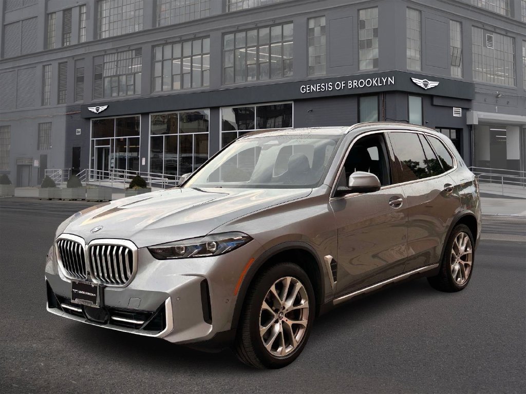 Used 2024 BMW X5 xDrive40i w/ Premium Package AWD/4WD image 1