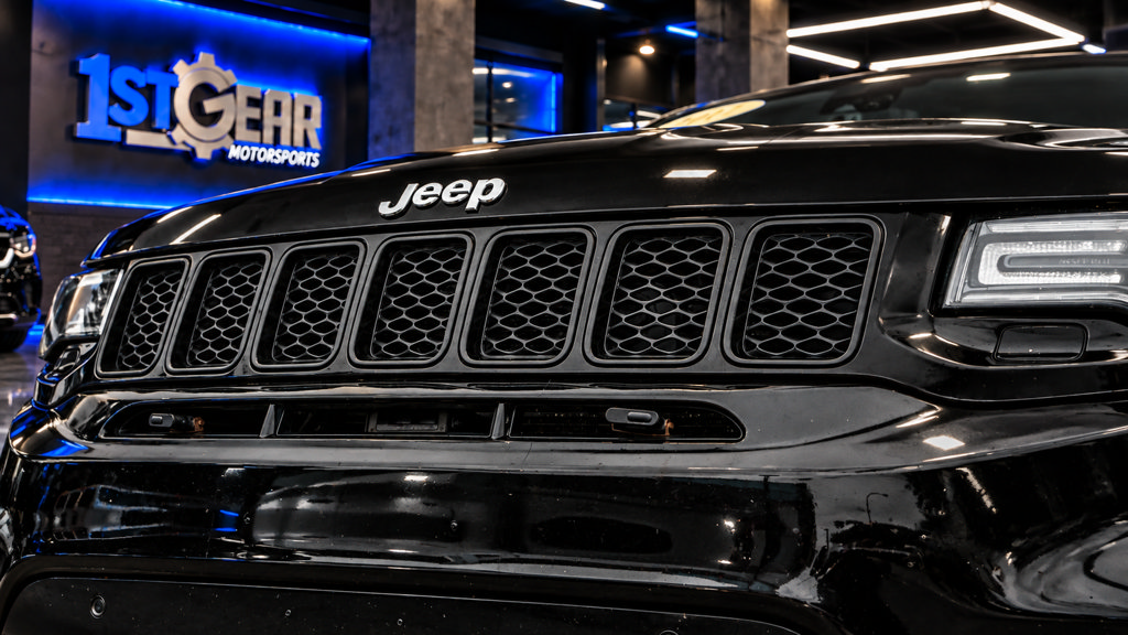 Used 2017 Jeep Grand Cherokee SRT AWD/4WD image 14