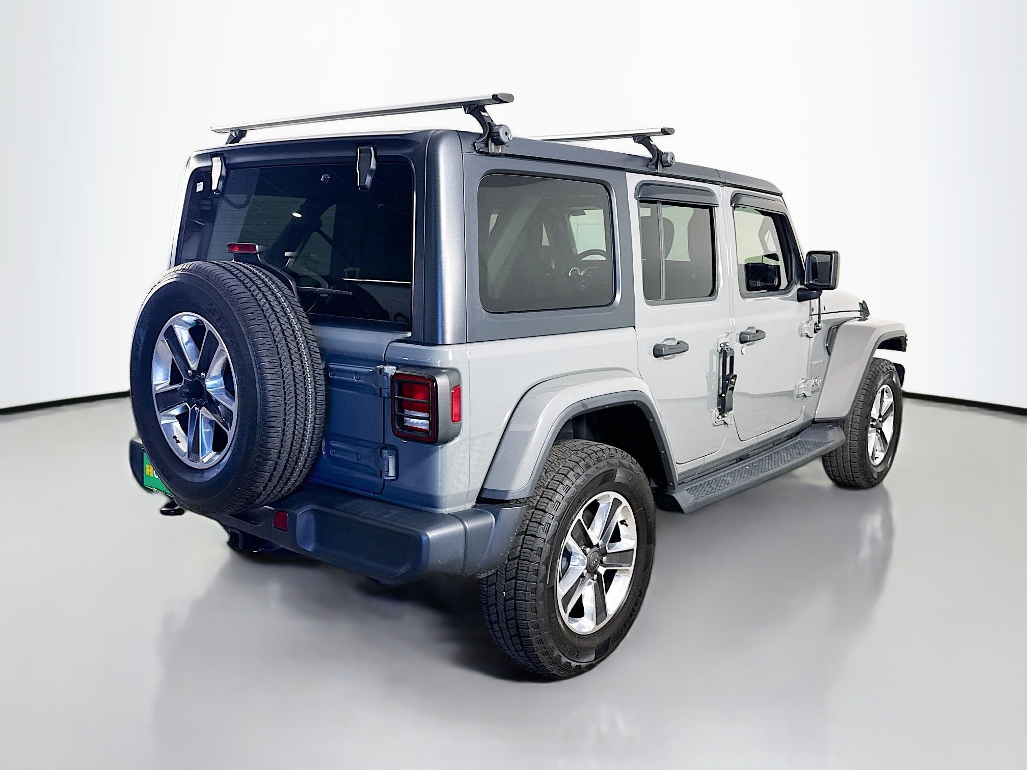 Used 2018 Jeep Wrangler Unlimited Sahara image 10