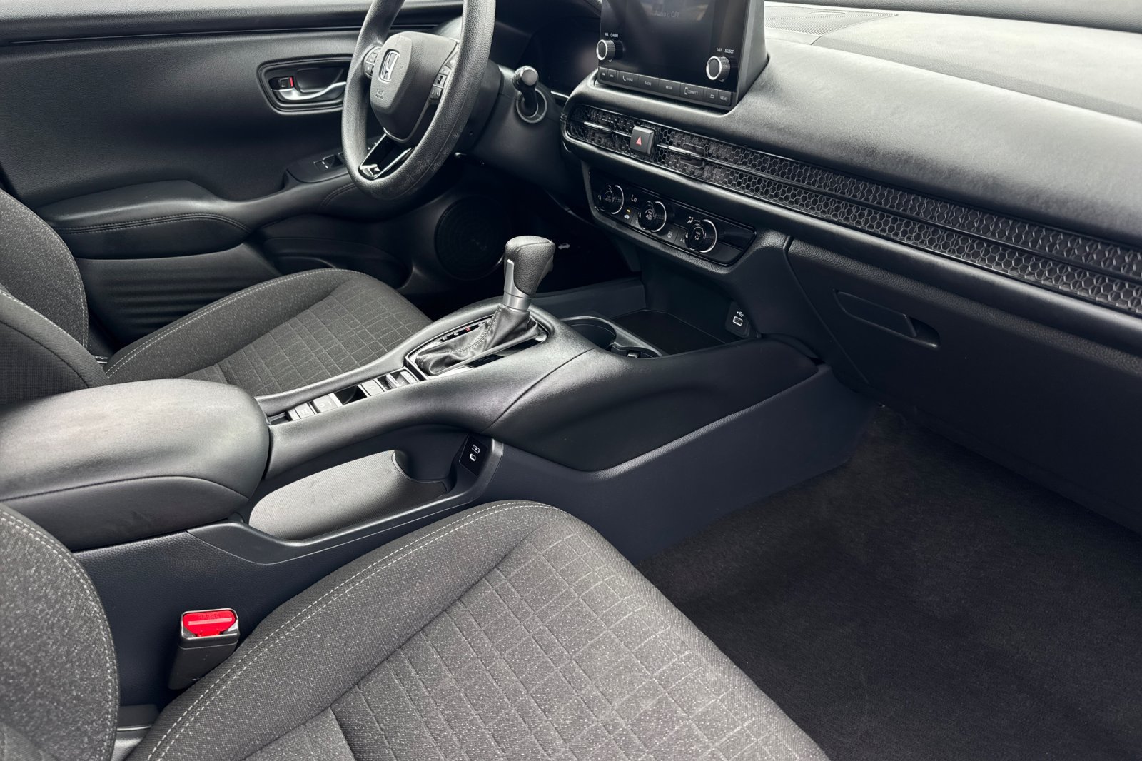 Certified 2025 Honda HR-V LX image 16