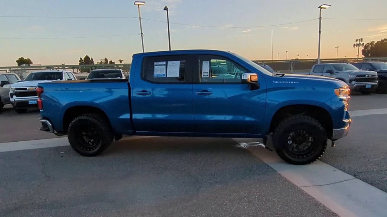 Used 2022 Chevrolet Silverado 1500 LT w/ Protection Package AWD/4WD image 9