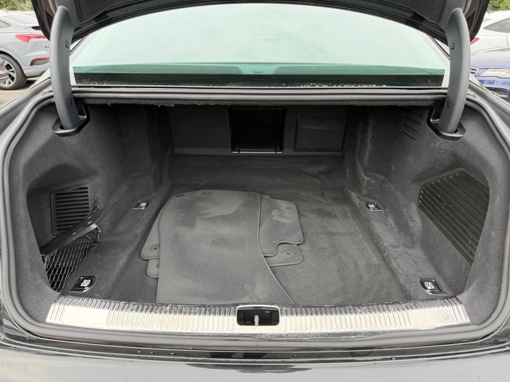 Certified 2023 Audi S8 w/ S8 Comfort Plus Package AWD/4WD image 34