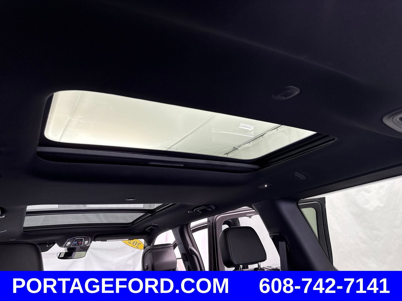 Used 2024 Jeep Wagoneer Series II w/ Convenience Group I AWD/4WD image 32