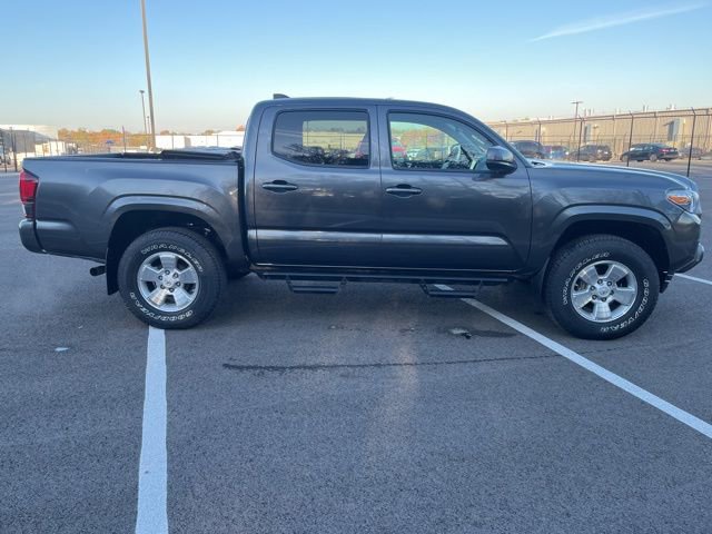 Used 2022 Toyota Tacoma SR image 5