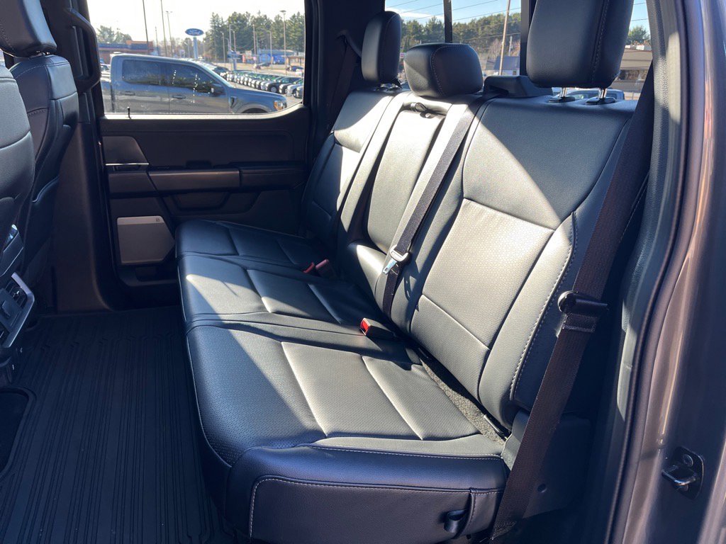 Used 2025 Ford F150 Lariat w/ Equipment Group 501A Mid image 13