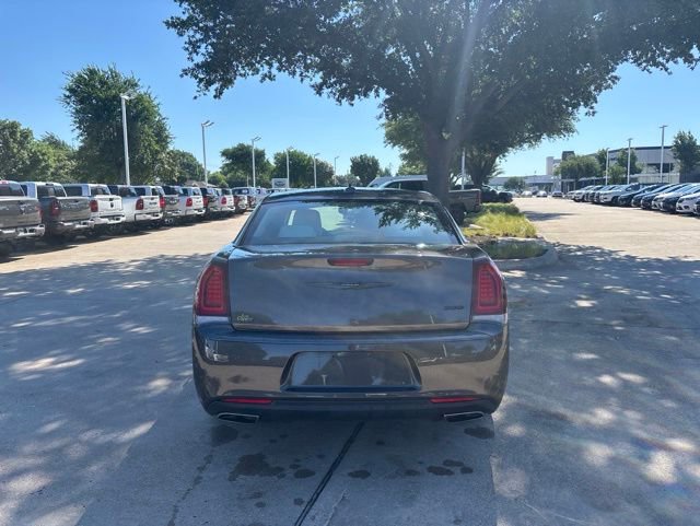 Used 2023 Chrysler 300 Touring w/ Sport Appearance Package RWD image 5