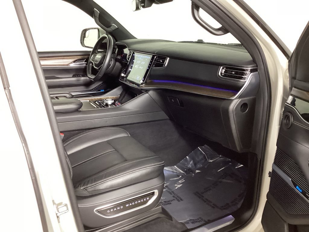 Used 2022 Jeep Grand Wagoneer Series I AWD/4WD image 43