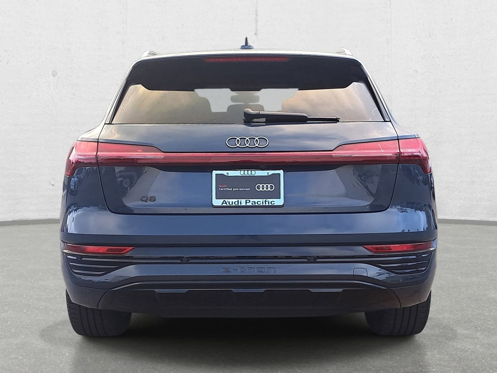 Used 2024 Audi Q8 e-tron Premium Plus w/ Premium Plus Package image 6