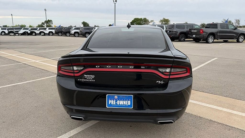 Used 2015 Dodge Charger R/T RWD image 4